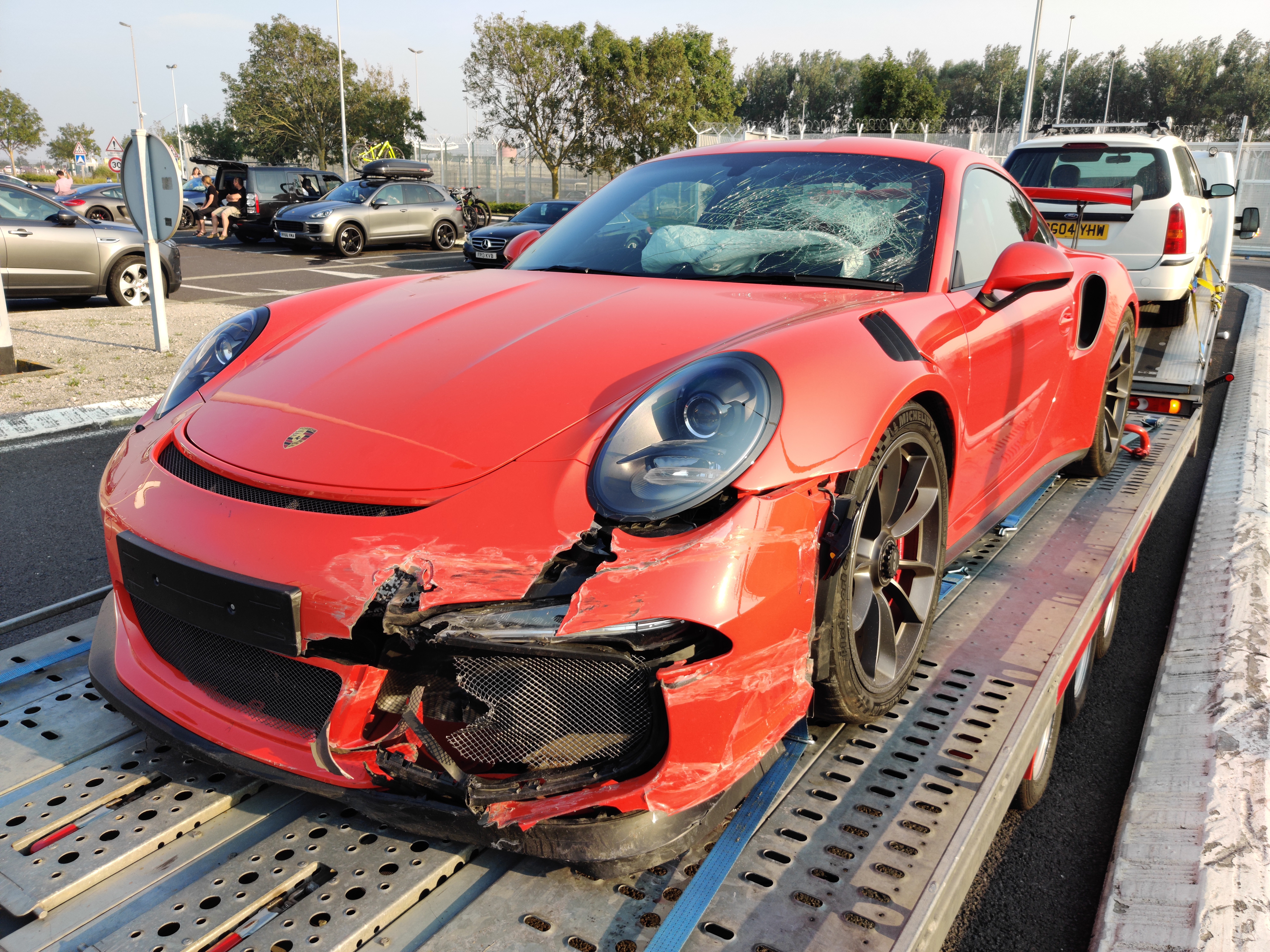 Cat N car inspection with digital verification tools and service history records